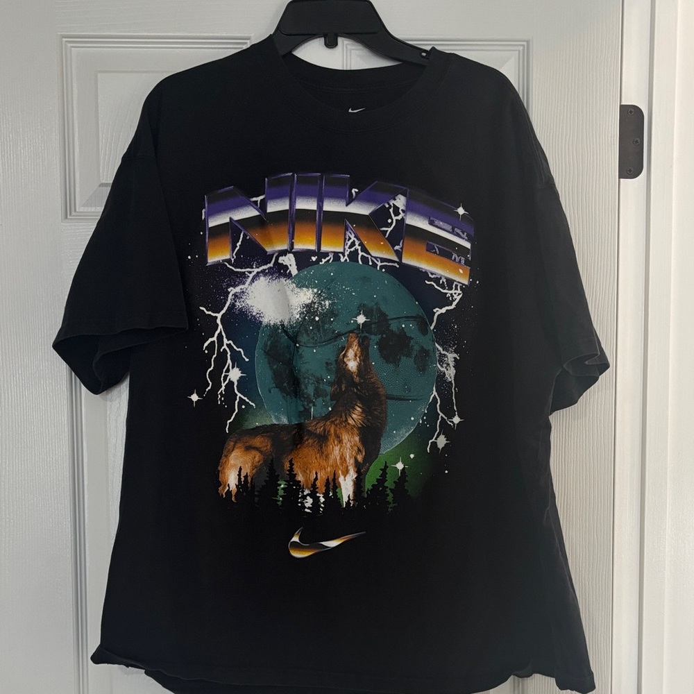 Nike Black Wolf Graphic Men's Tee